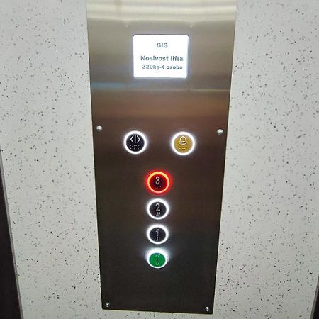 Filinhome Trg Mladenaca 诺威萨 外观 照片